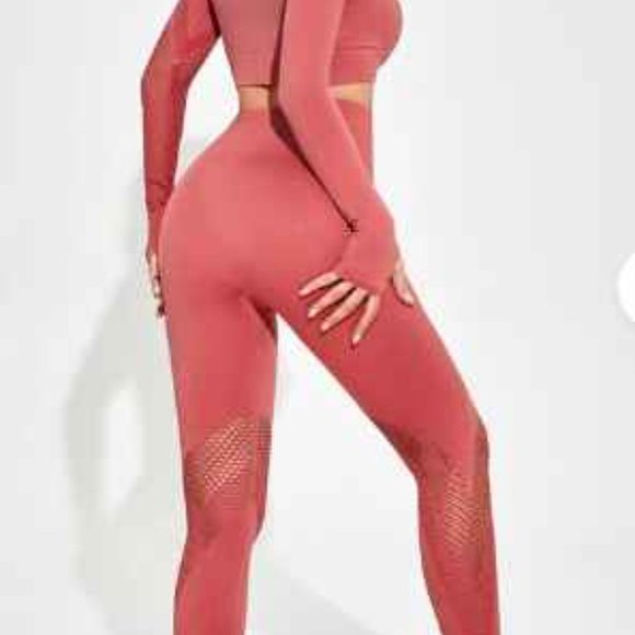 Seamless Hollow Out Leggings and Long Sleeve Crop Top Matching Set - Picture 2 of 6